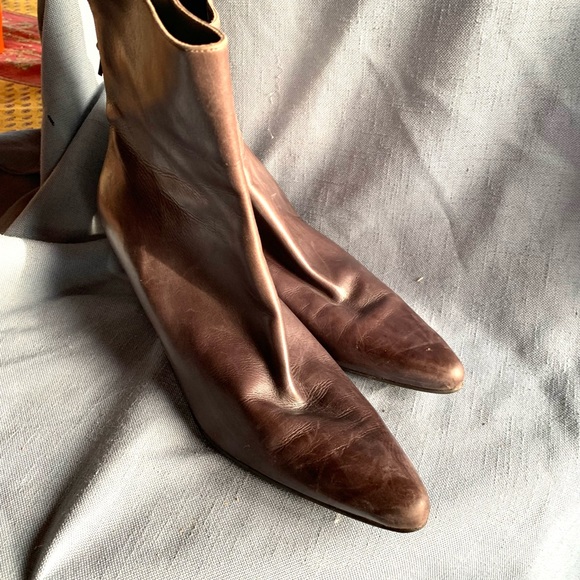 Stuart Weitzman soft leather back zip brown boots - Picture 6 of 6